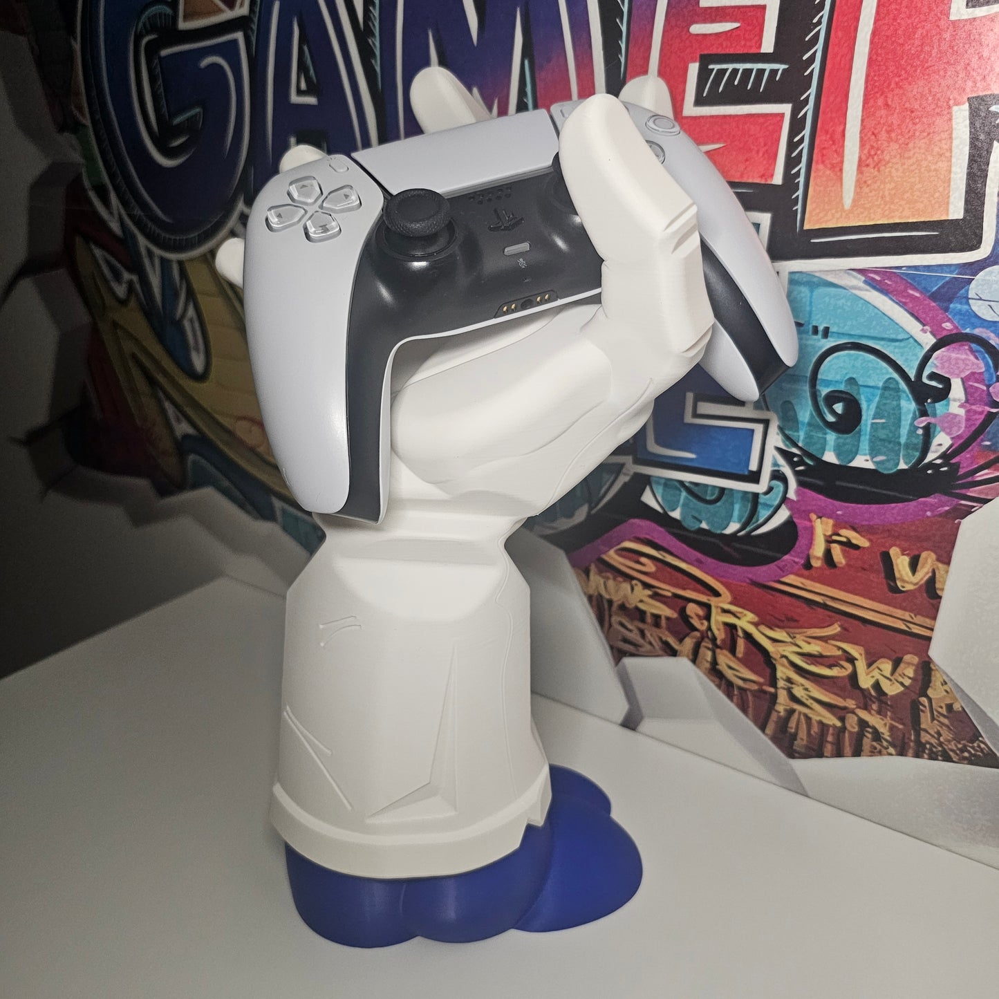 Universal Controller Stand - Vegeta from Dragon Ball